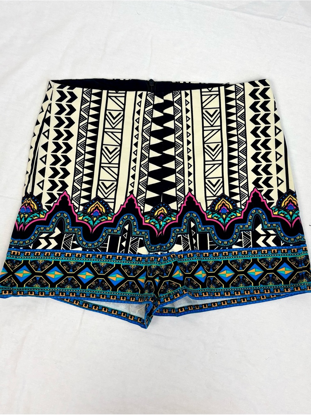 Flying Tomato Black & Cream High-Waist Shorts with Multicolor Border